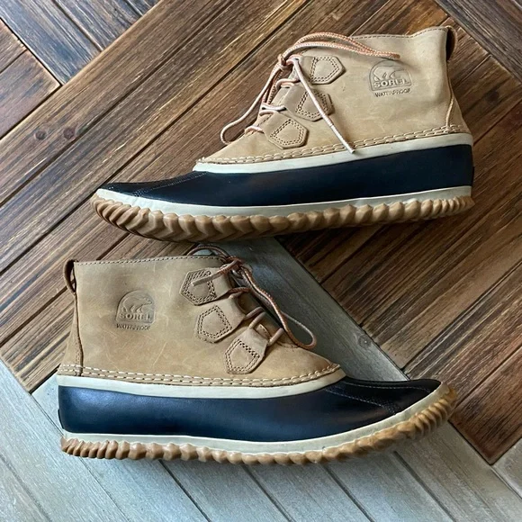 Sorel boots - Picture 6 of 10